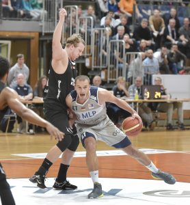 Auch in der Saison 2016/2017 eine Heidelberger Waffe: Albert „AK47“ Kuppe hält den MLP Academics die Treue. Foto: Alfred Gerold.