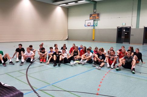 Junior Baskets/Basket-Girls: Sportliche Weihnachtsfeier vor dem Fest