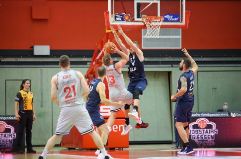 Bessere Wurfquote entscheidet Testspiel gegen GIESSEN 46ers