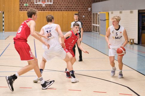 NBBL siegt gegen Orange Academy