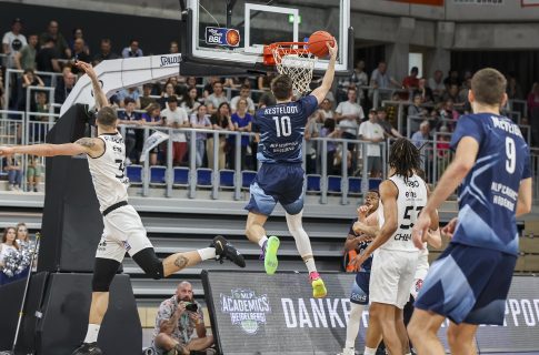 Academics vergeben Playoff-Chance gegen Chemnitz