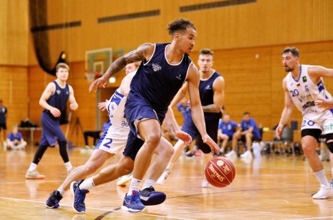 Mit Intensität, harter Defense und gutem Rebounding zum ersten Testspiel-Sieg