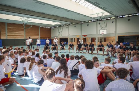 Von den Profis lernen: Besuch im USC Sommercamp