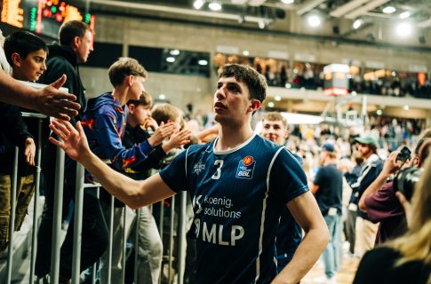 Andrew O`Brien verlängert und ausgeliehen