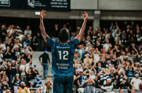 Starting Five: 5 Fragen mit Osun Osunniyi